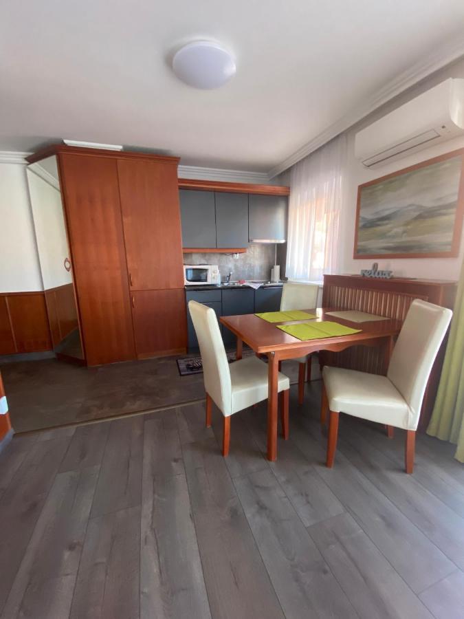 Cafe Relax Apartments Hévíz Eksteriør bilde