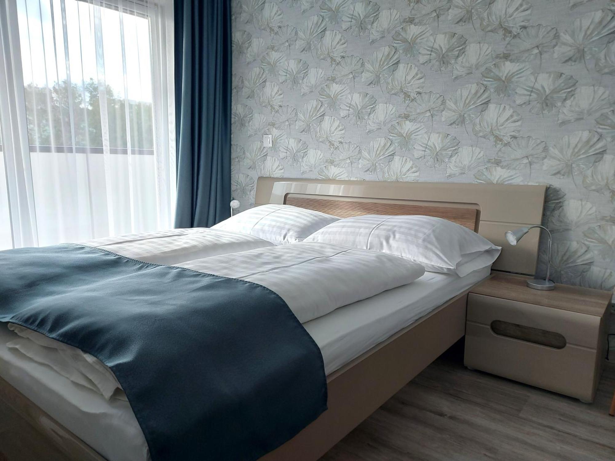 Cafe Relax Apartments Hévíz Eksteriør bilde