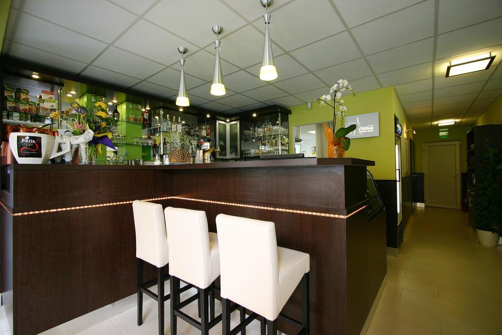 Cafe Relax Apartments Hévíz Eksteriør bilde